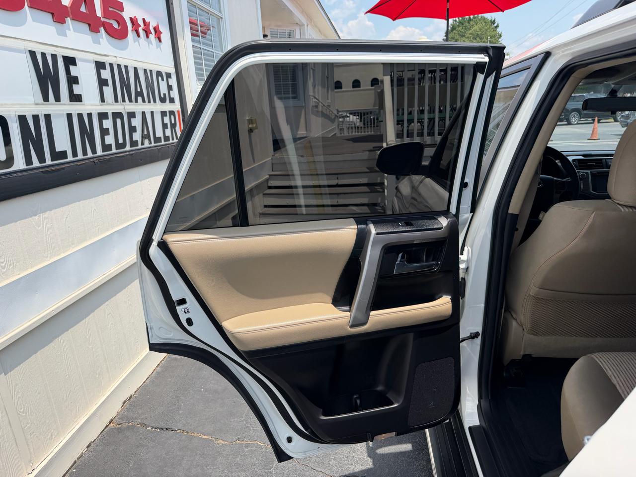 Toyota 4Runner Limited Nightshade 2WD (Natl) 2019