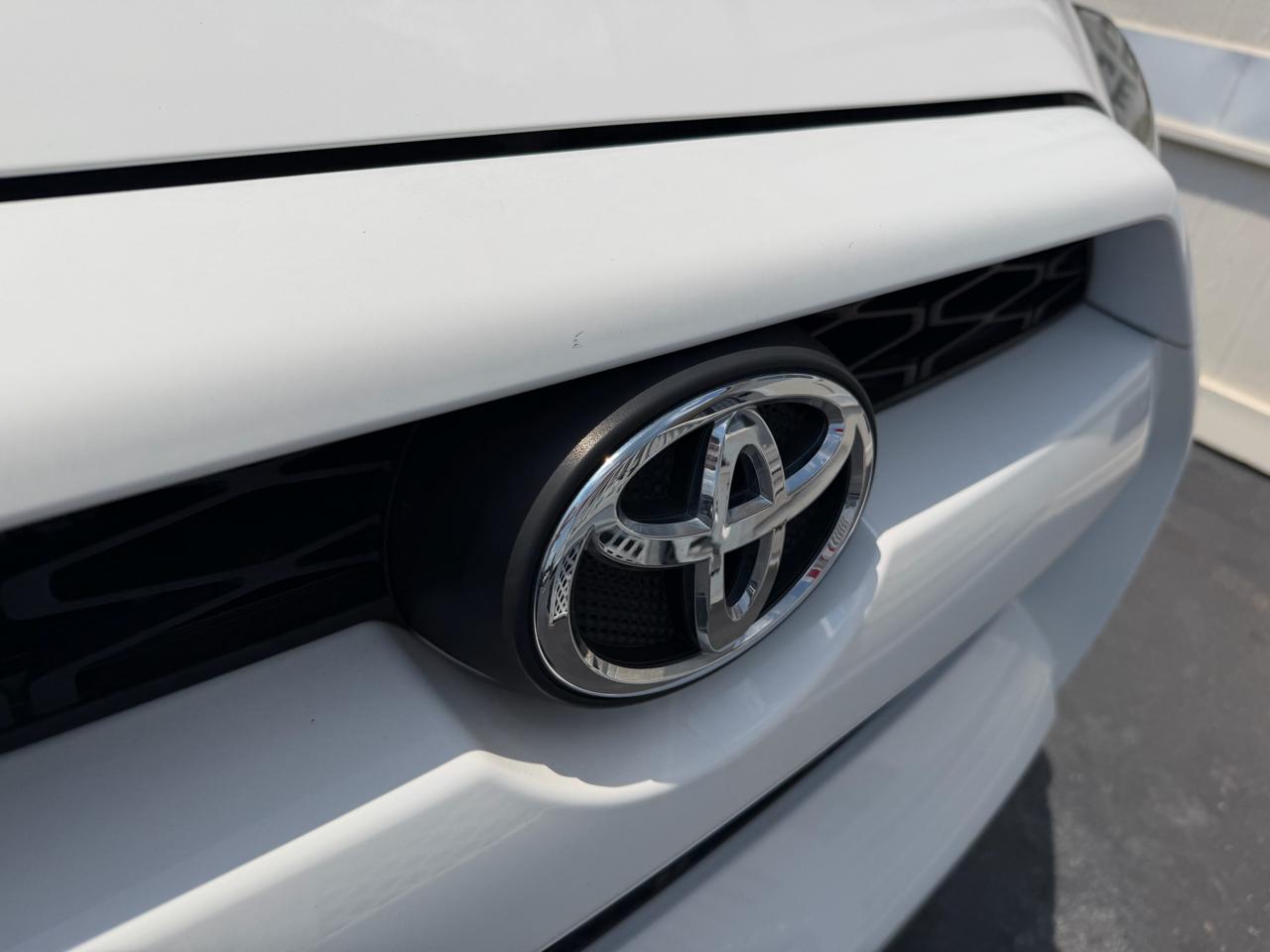 Toyota 4Runner Limited Nightshade 2WD (Natl) 2019