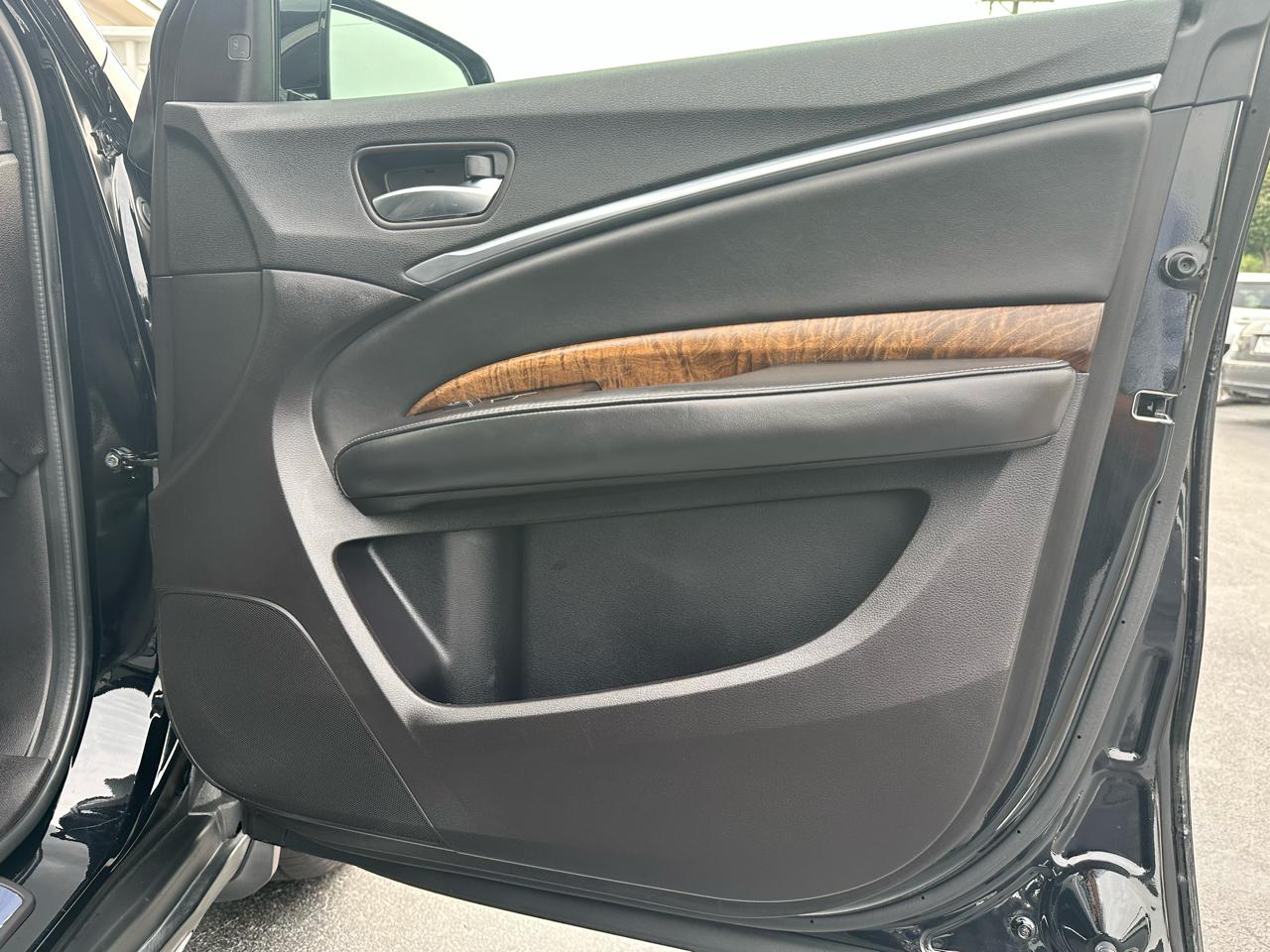 Acura MDX SH-AWD w/Advance Pkg 2017
