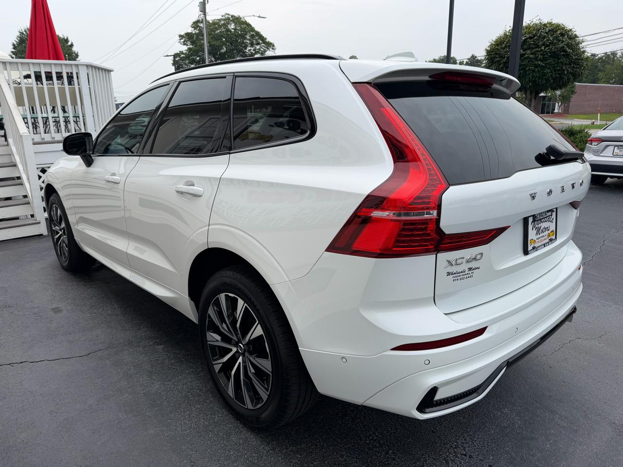 Volvo XC60 B5 AWD Plus Dark Theme 2023
