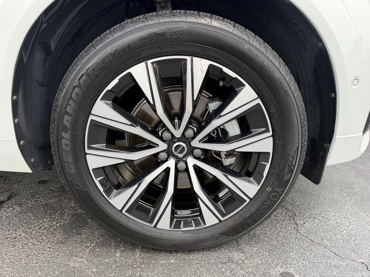 Volvo XC60 B5 AWD Plus Dark Theme 2023