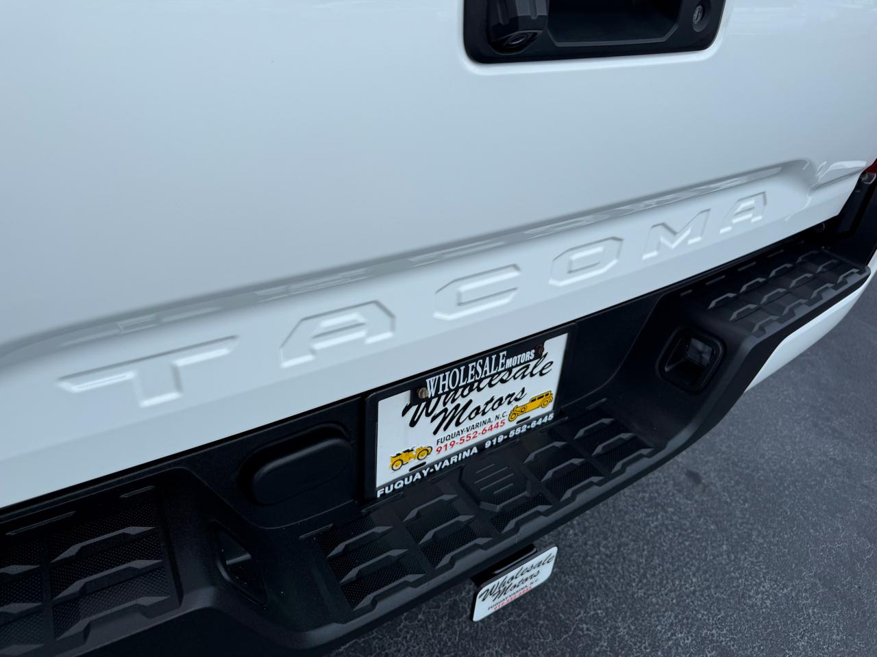 Toyota Tacoma 2WD  2020