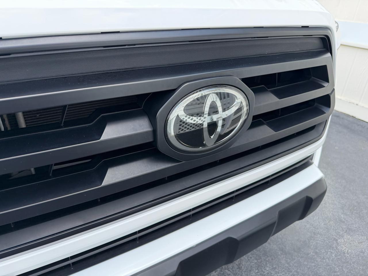 Toyota Tacoma 2WD  2020