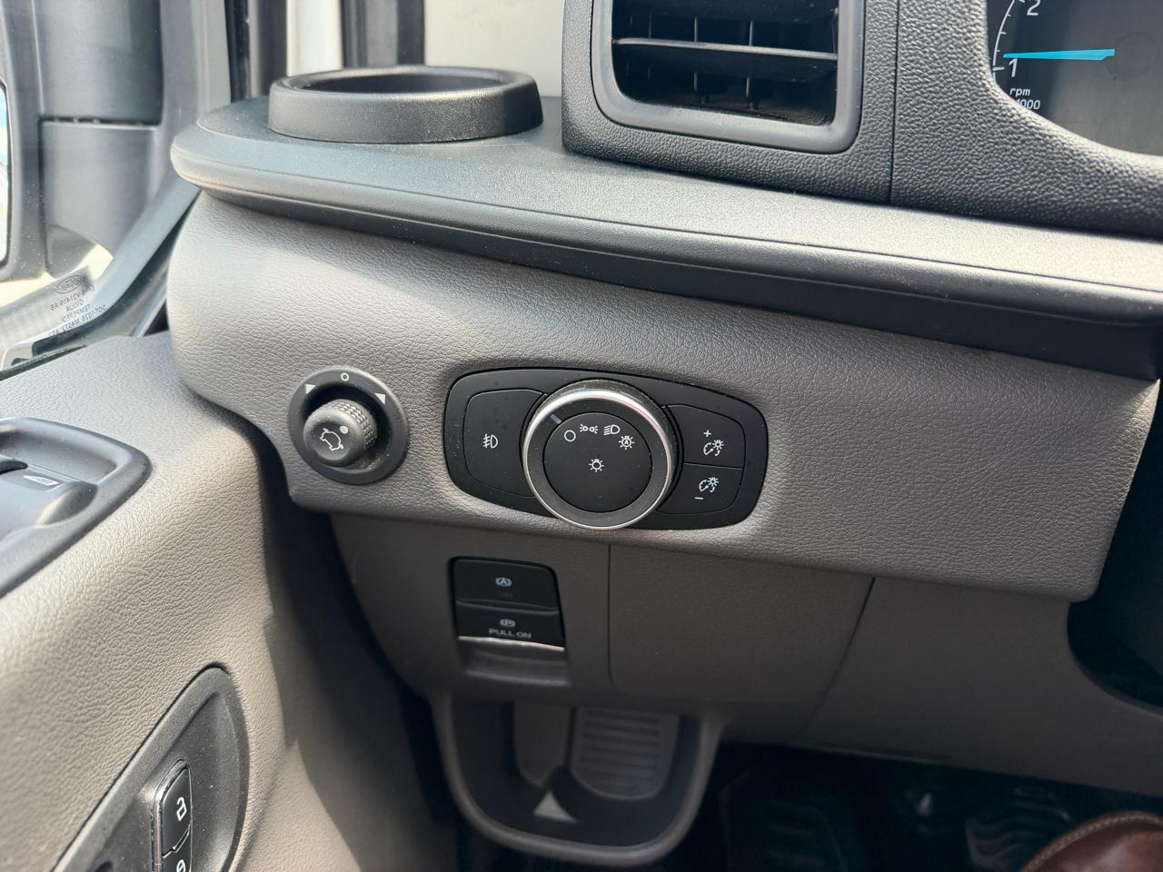 Ford Transit  2025
