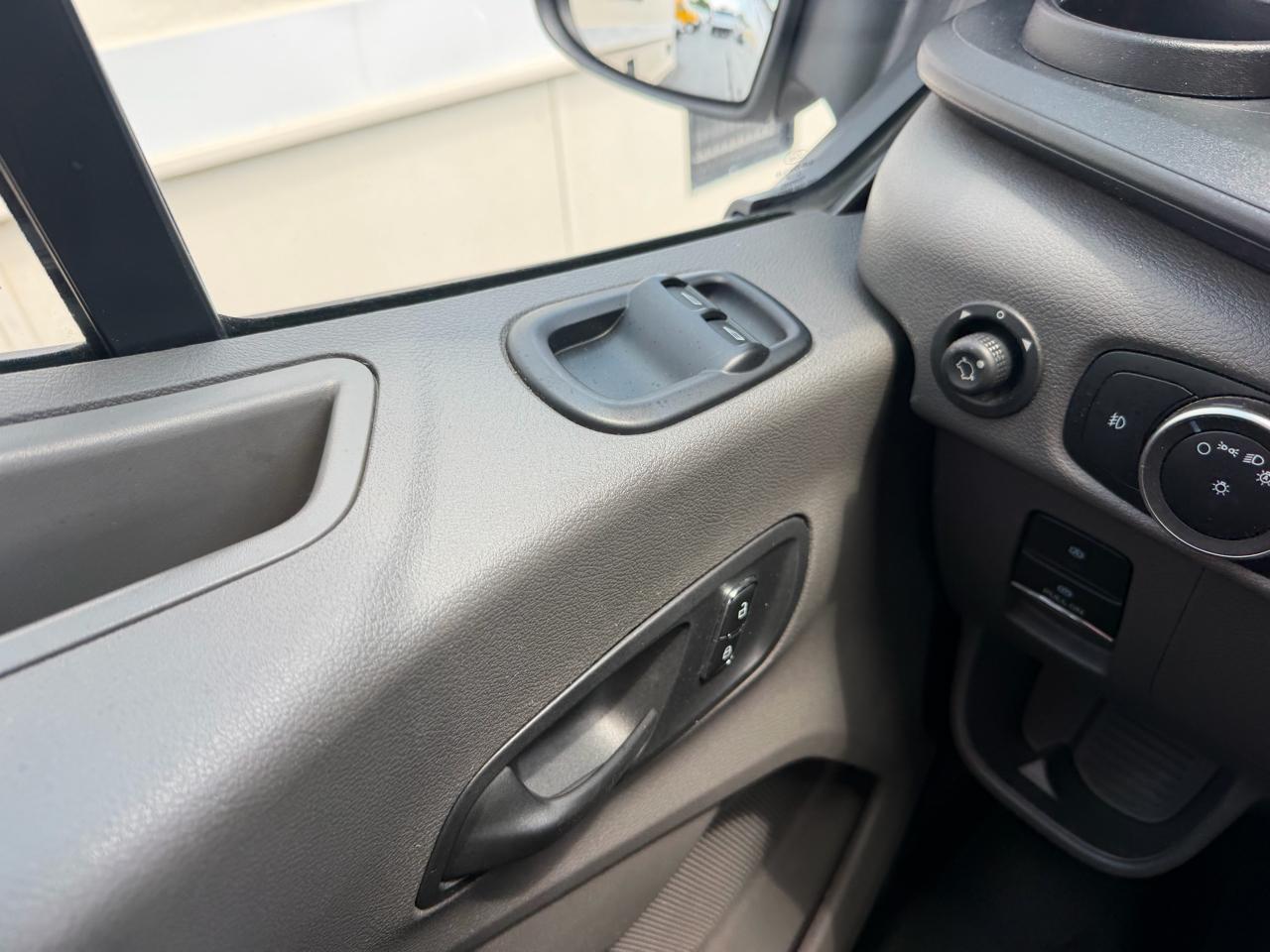 Ford Transit  2025