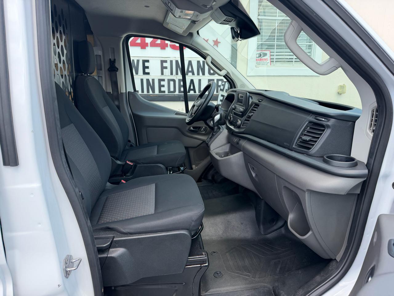 Ford Transit  2025