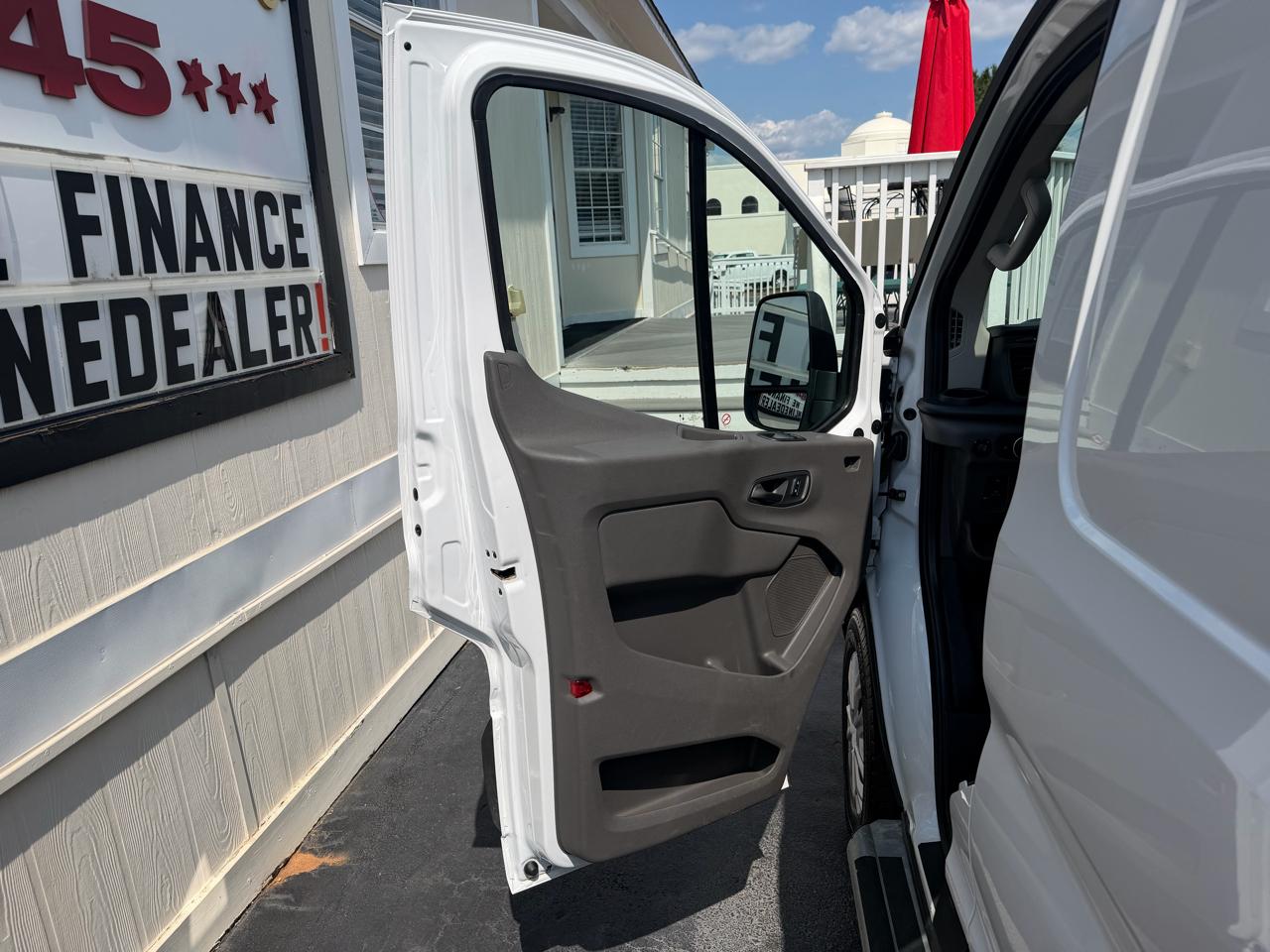 Ford Transit  2025