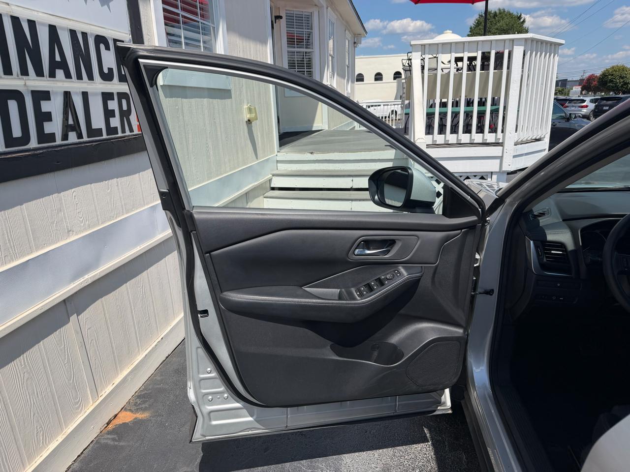 Nissan Rogue AWD SV 2024