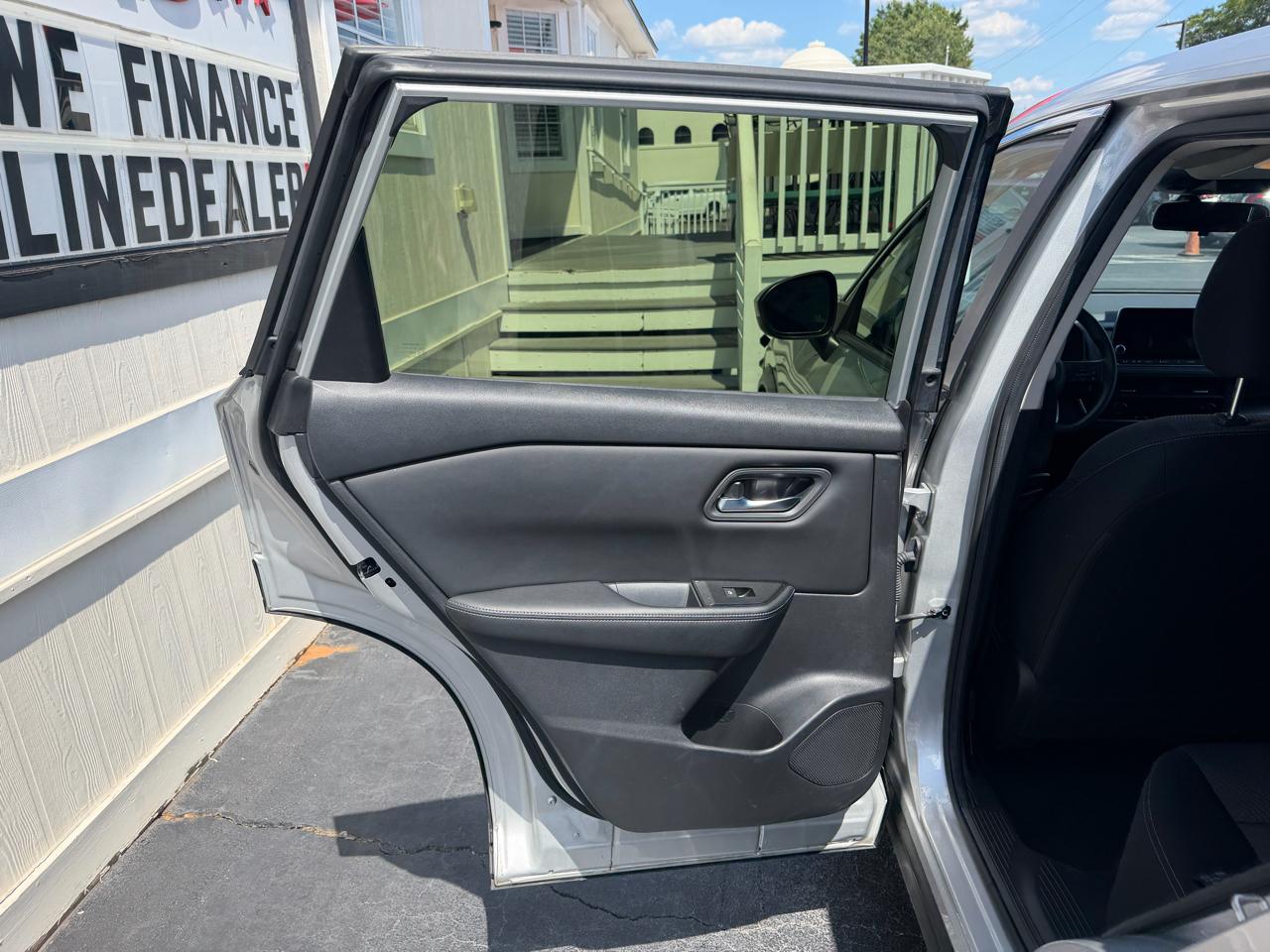 Nissan Rogue AWD SV 2024