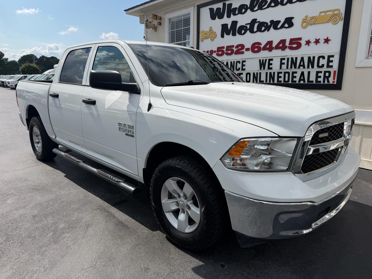 RAM 1500 Classic Tradesman 4x4 Crew Cab 5'7" Box 2023