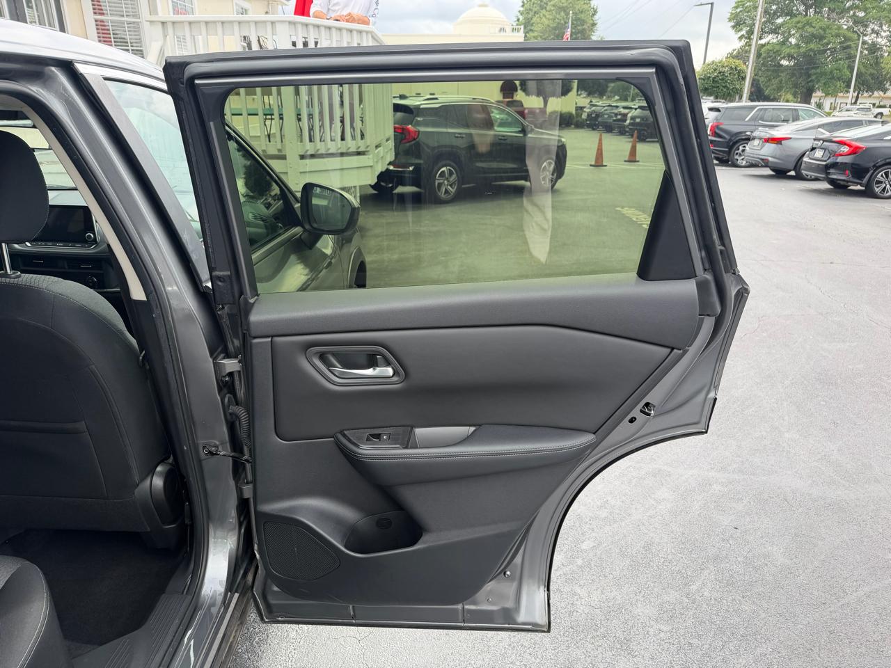 Nissan Rogue AWD SV 2024