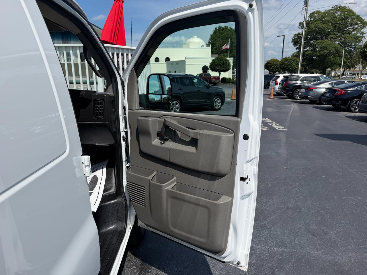 Chevrolet Express Cargo Van RWD 2500 135" 2022