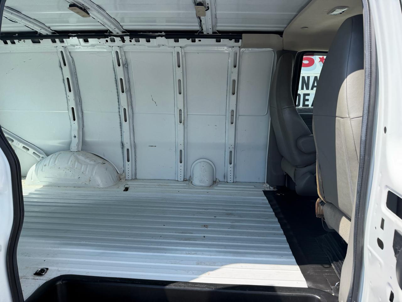 Chevrolet Express Cargo Van RWD 2500 135" 2022