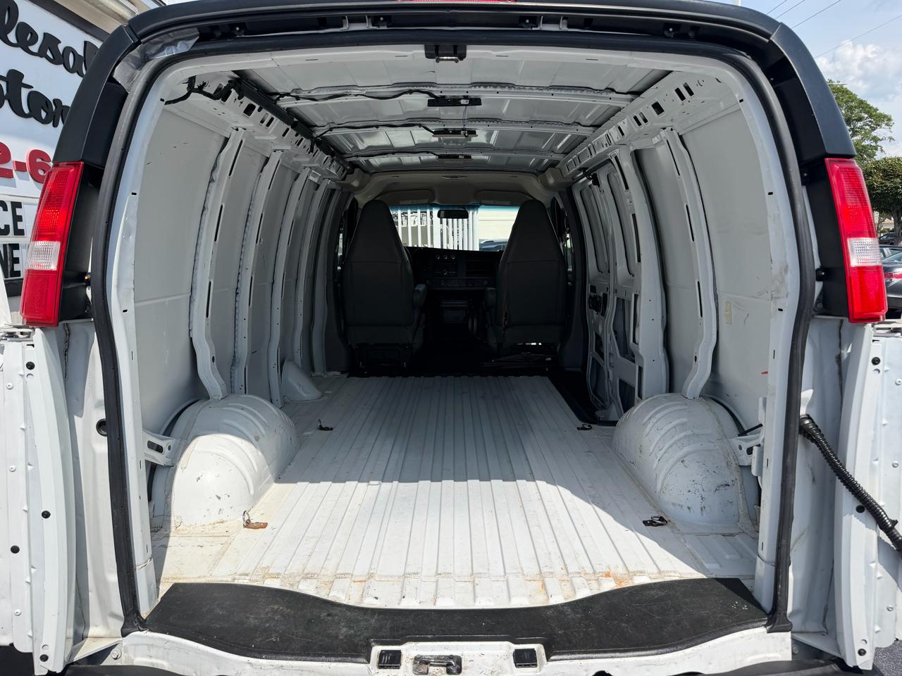 Chevrolet Express Cargo Van RWD 2500 135" 2022