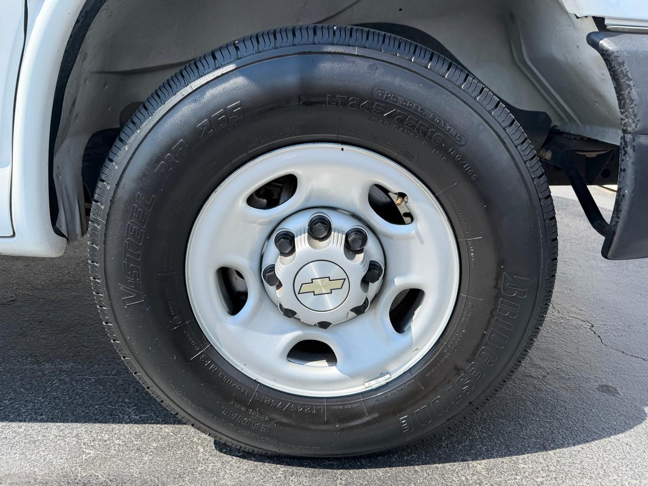 Chevrolet Express Cargo Van RWD 2500 135" 2022