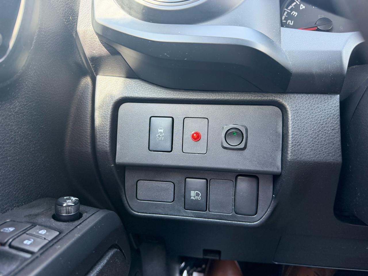 Toyota Tacoma 2WD  2023