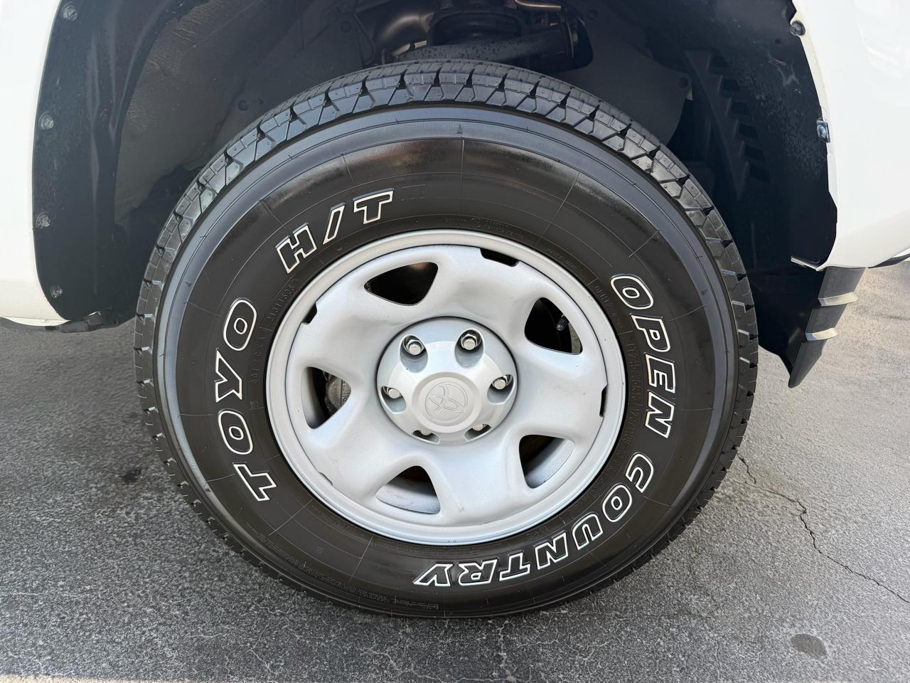 Toyota Tacoma 2WD  2023