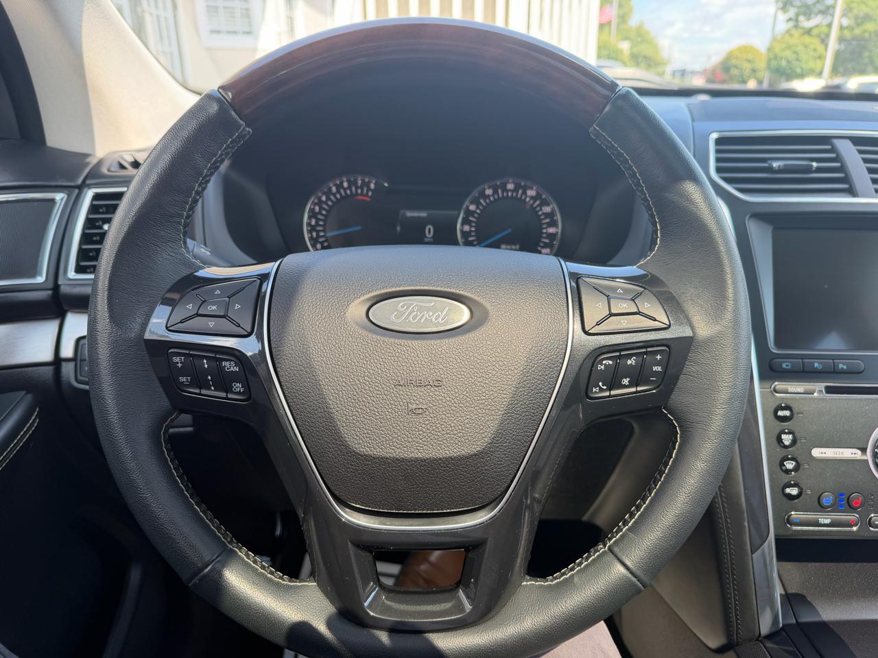 Ford Explorer Platinum 4WD 2018