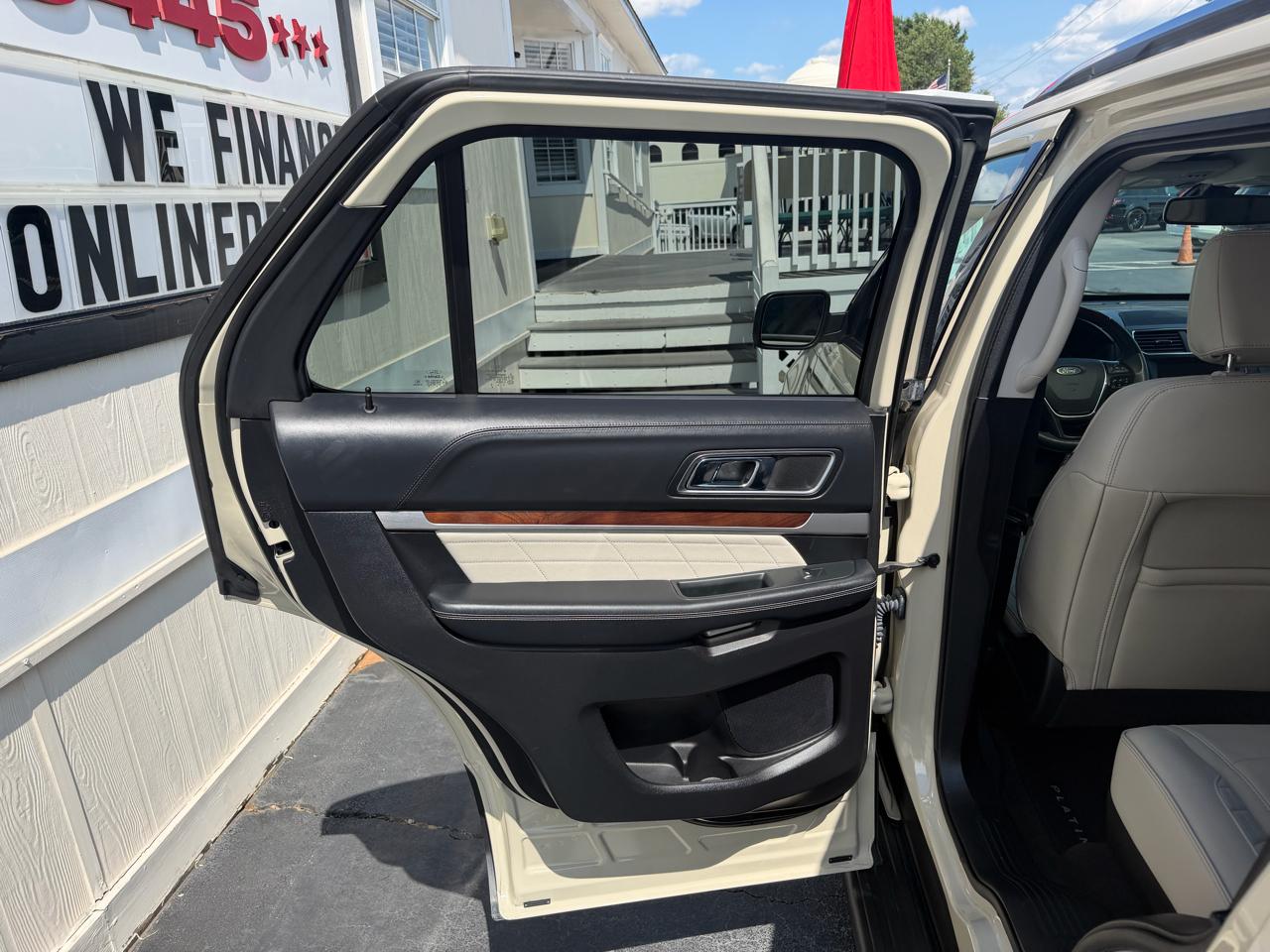 Ford Explorer Platinum 4WD 2018