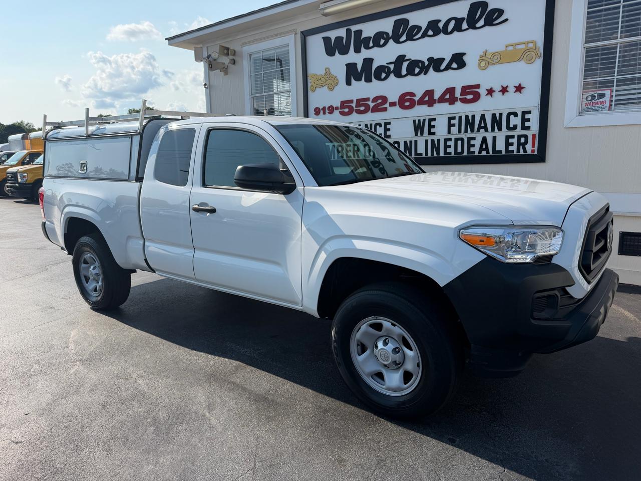 Toyota Tacoma 2WD SR5 Access Cab 6' Bed I4 AT (Natl) 2022