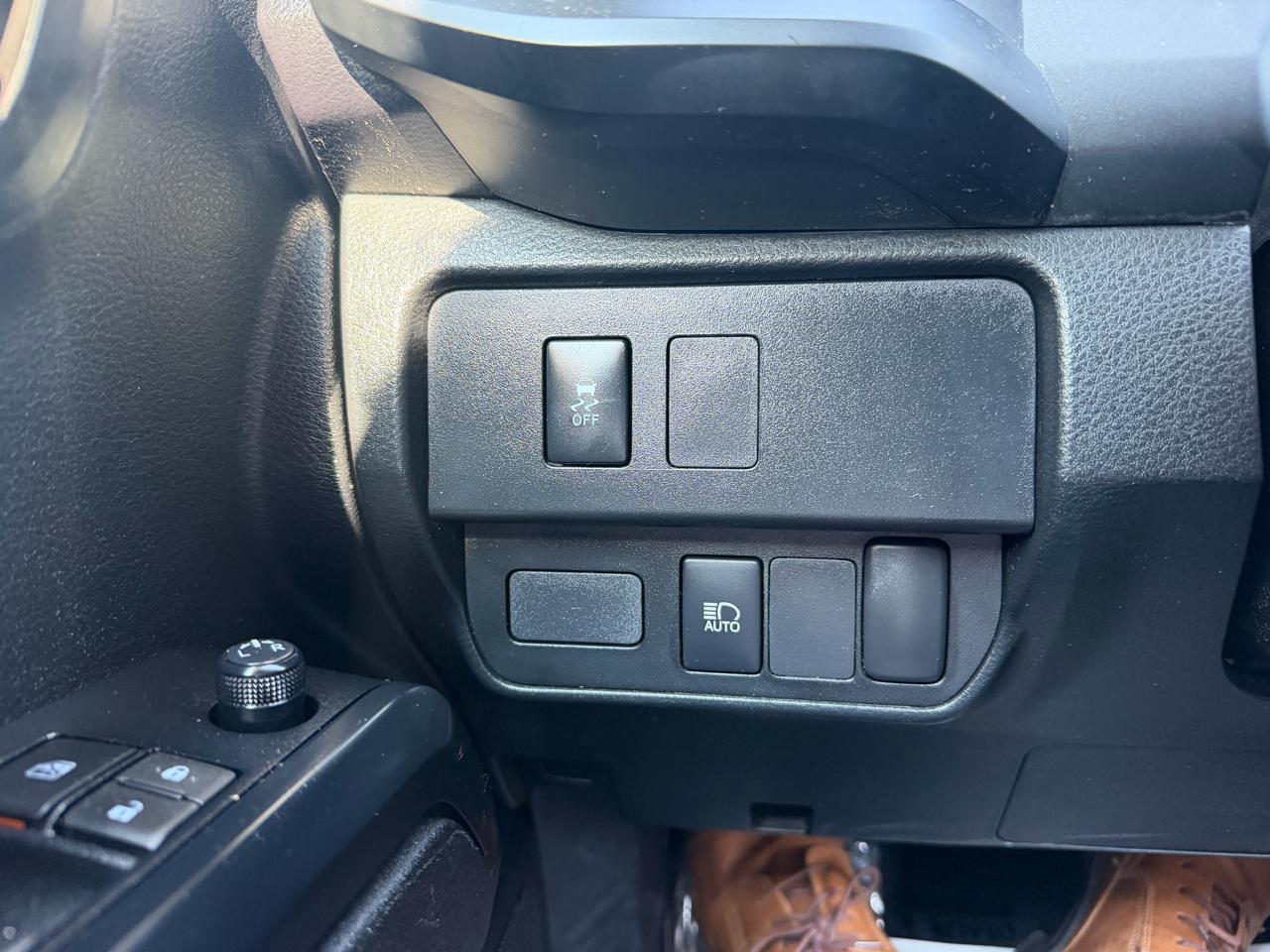 Toyota Tacoma 2WD SR5 Access Cab 6' Bed I4 AT (Natl) 2022