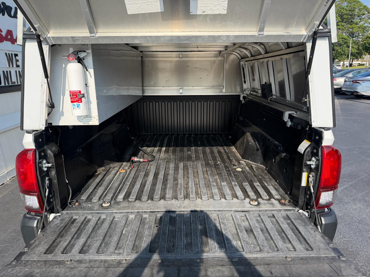 Toyota Tacoma 2WD SR5 Access Cab 6' Bed I4 AT (Natl) 2022