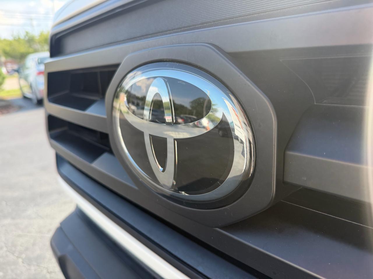 Toyota Tacoma 2WD SR5 Access Cab 6' Bed I4 AT (Natl) 2022