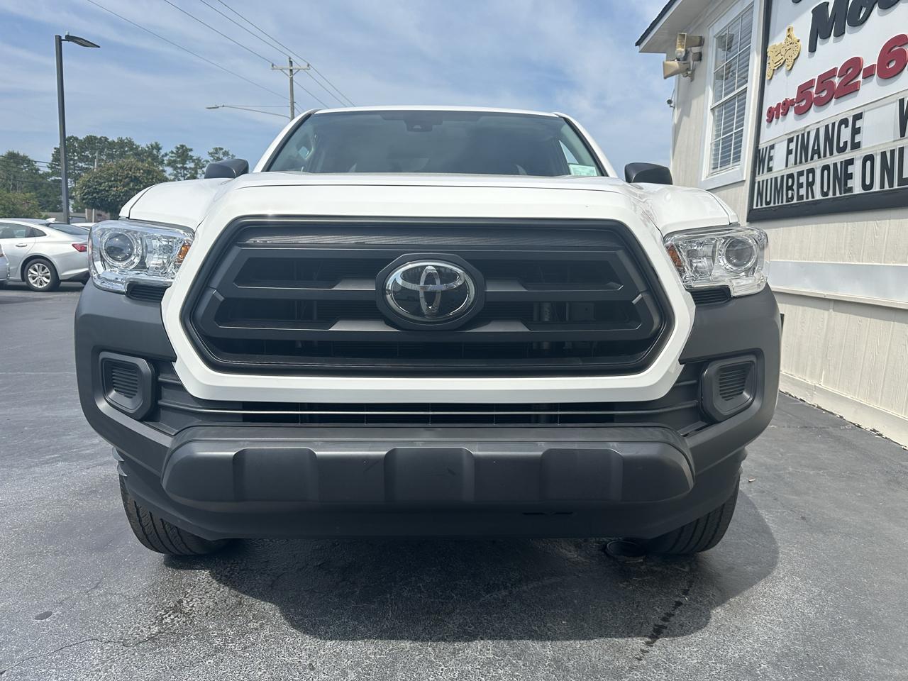 Toyota Tacoma 2WD SR5 Access Cab 6' Bed I4 AT (Natl) 2022