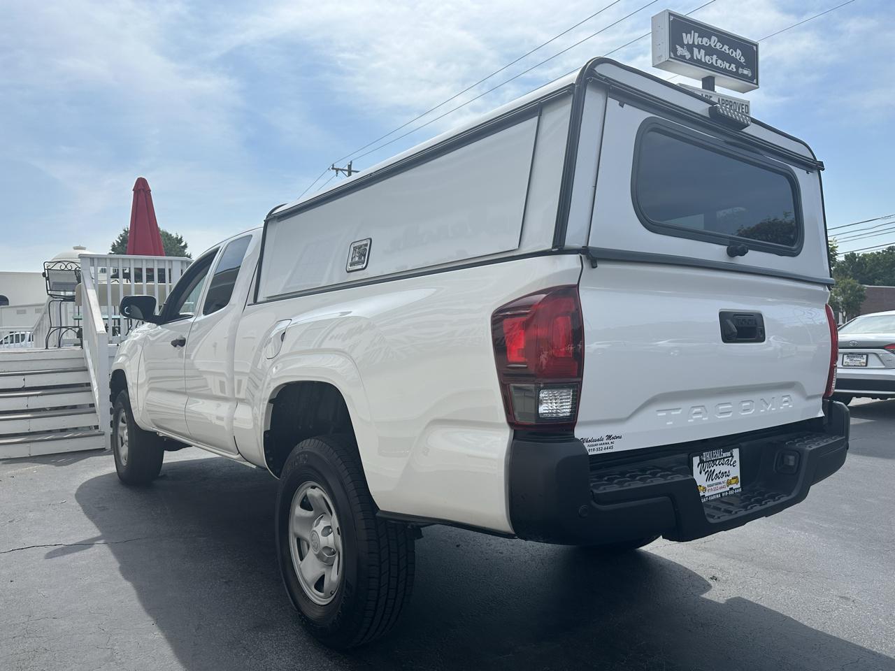 Toyota Tacoma 2WD SR5 Access Cab 6' Bed I4 AT (Natl) 2022