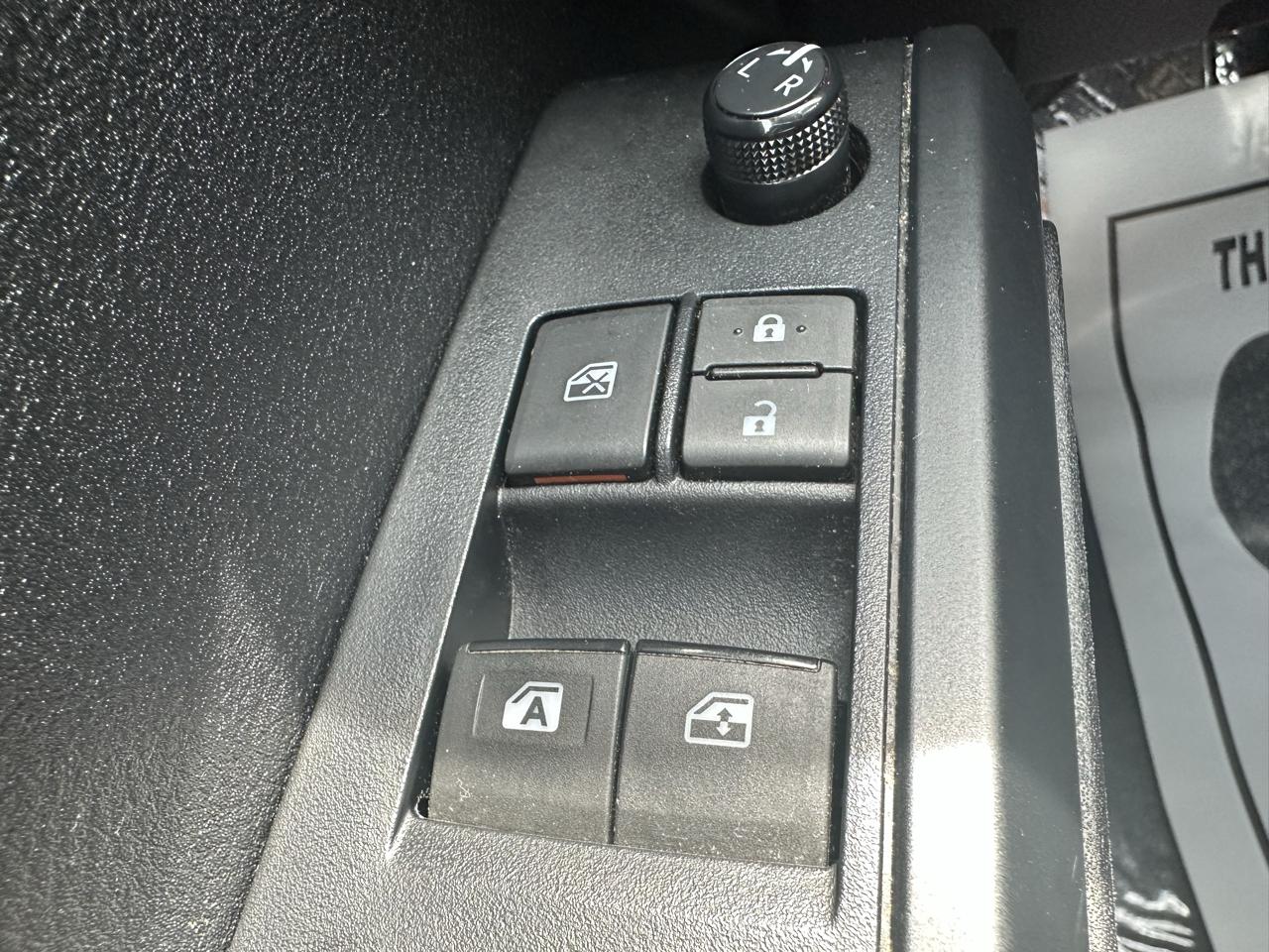 Toyota Tacoma 2WD SR5 Access Cab 6' Bed I4 AT (Natl) 2022