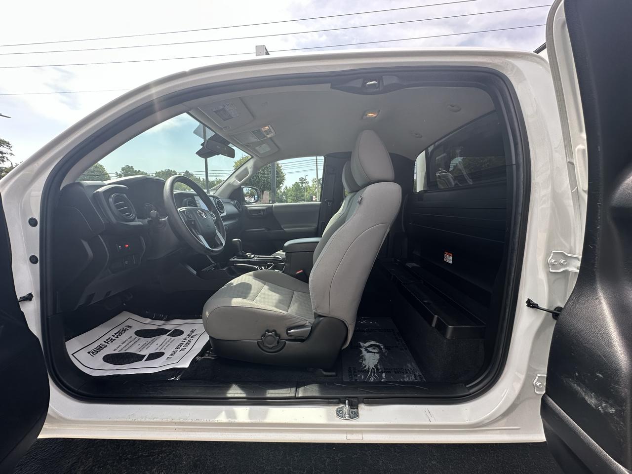 Toyota Tacoma 2WD SR5 Access Cab 6' Bed I4 AT (Natl) 2022