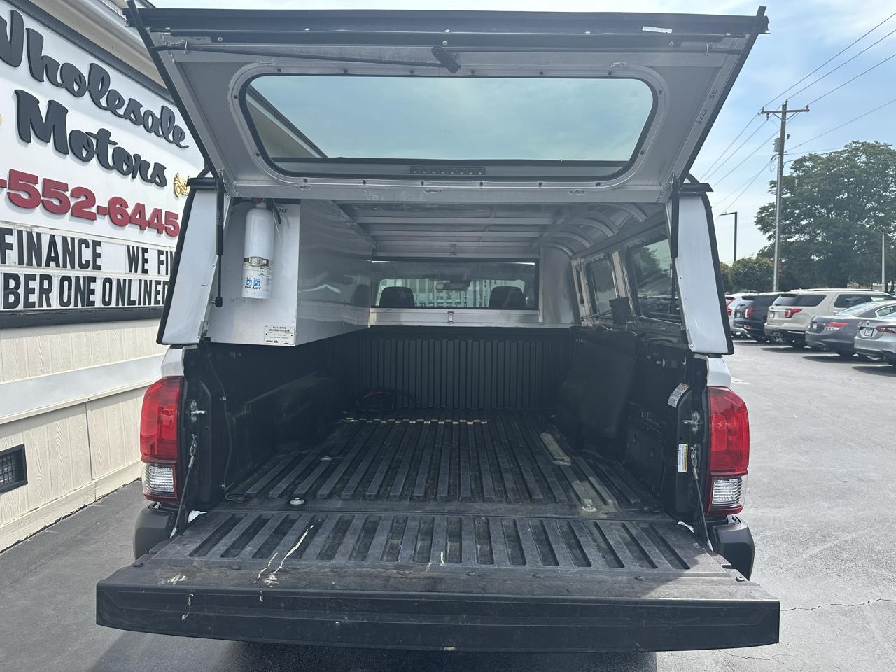 Toyota Tacoma 2WD SR5 Access Cab 6' Bed I4 AT (Natl) 2022