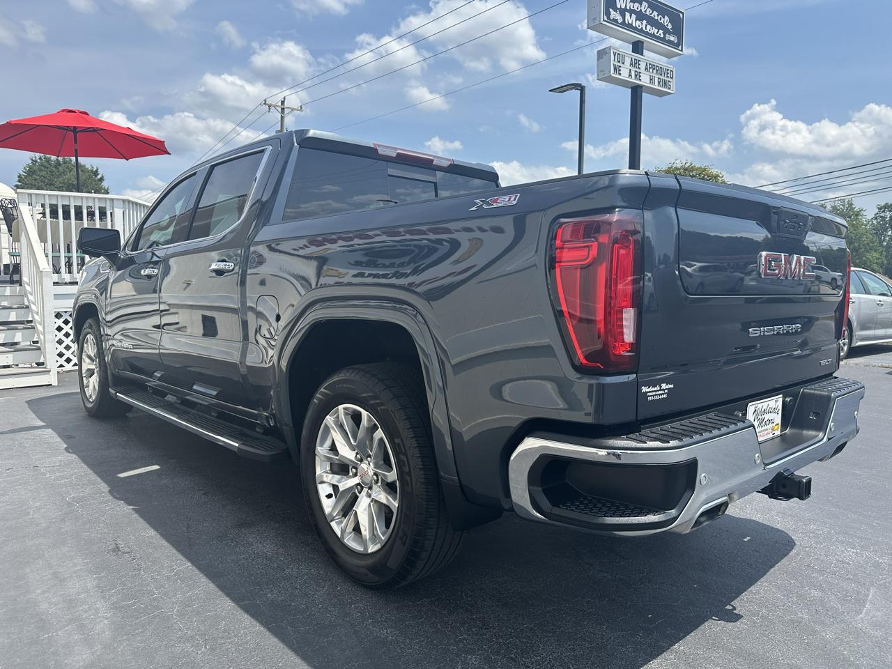 GMC Sierra 1500 4WD Crew Cab 147" SLT 2021