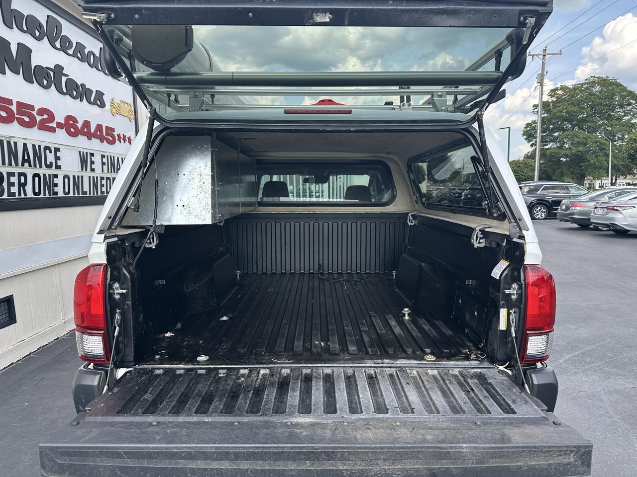 Toyota Tacoma 2WD SR5 Access Cab 6' Bed I4 AT (Natl) 2023