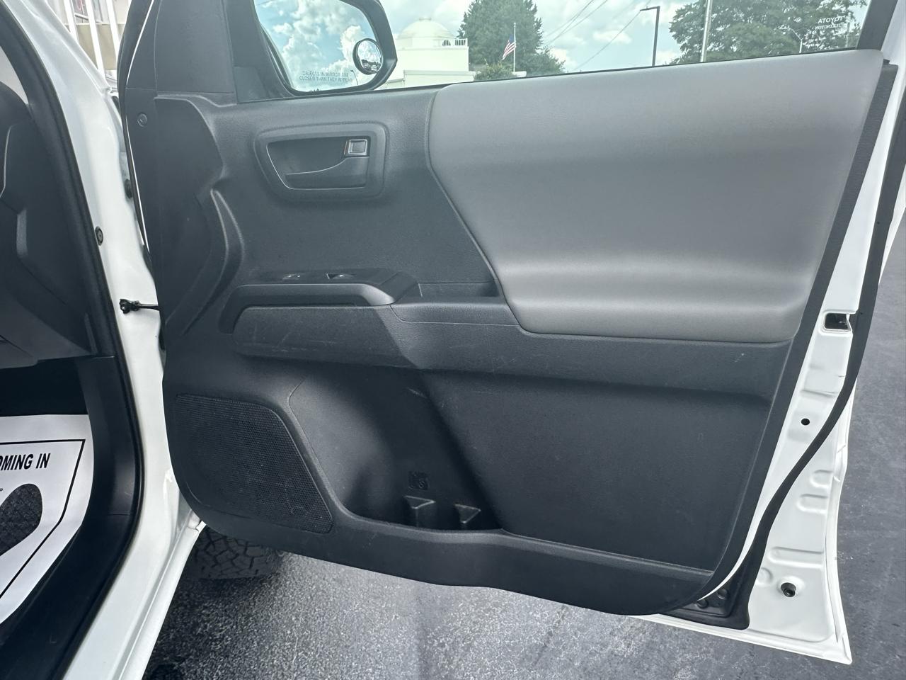 Toyota Tacoma 2WD SR5 Access Cab 6' Bed I4 AT (Natl) 2023