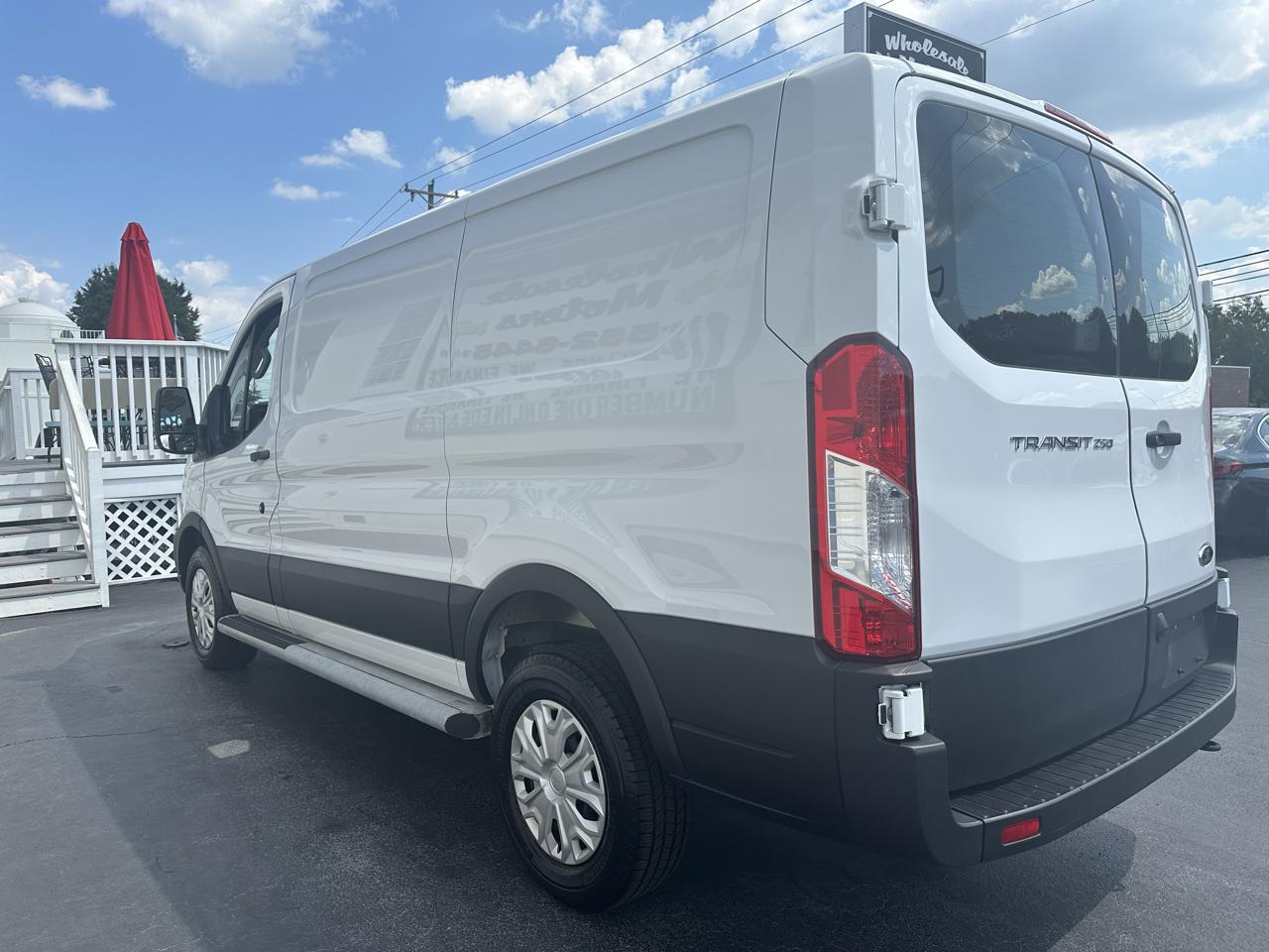 Ford Transit 250  2025