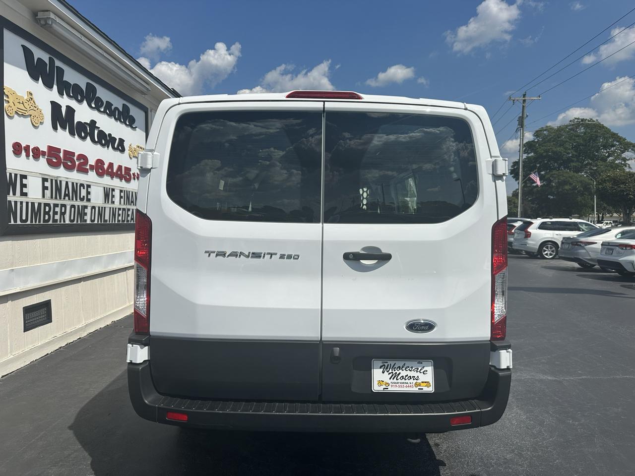 Ford Transit 250  2025