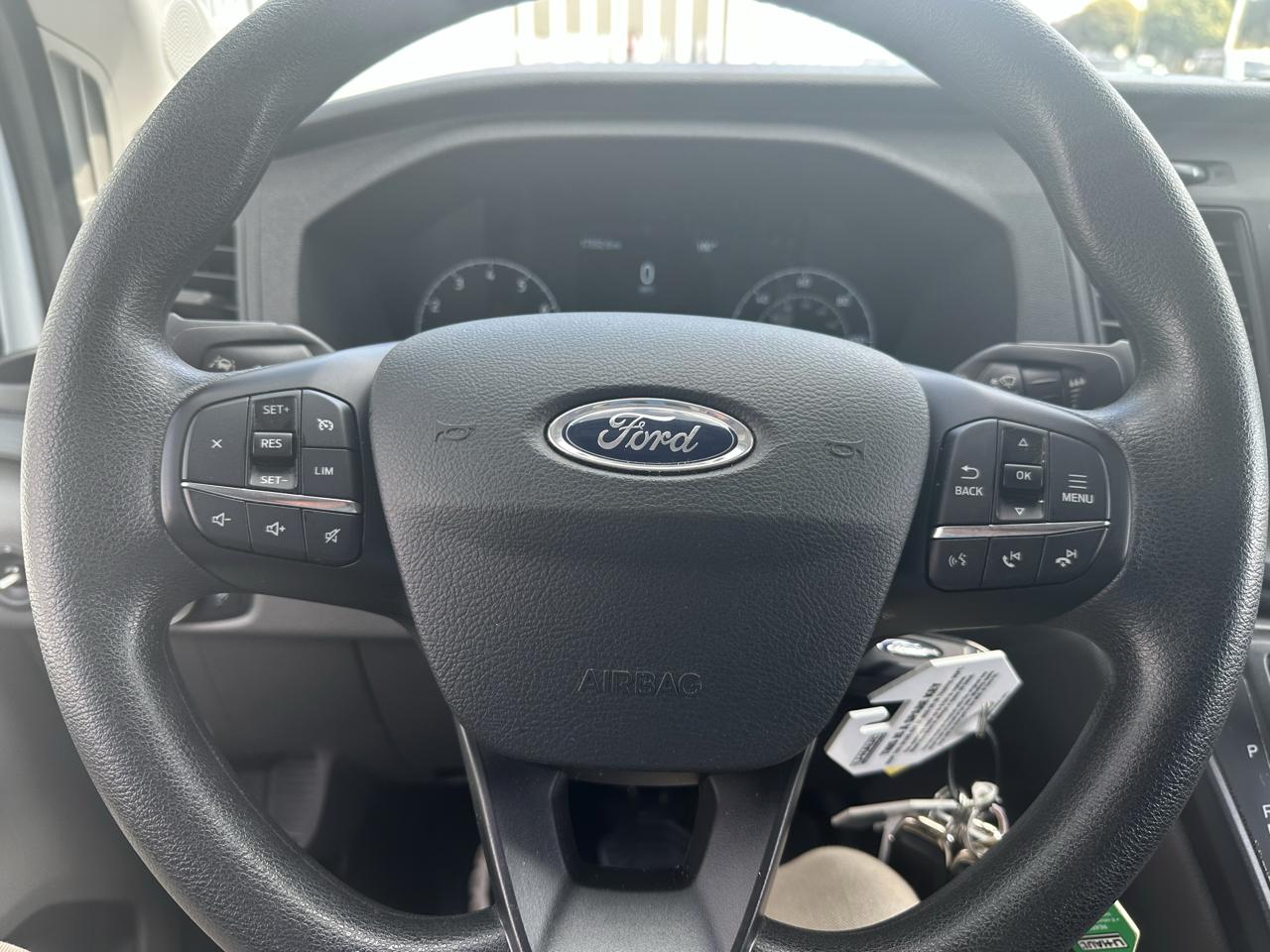 Ford Transit 250  2025