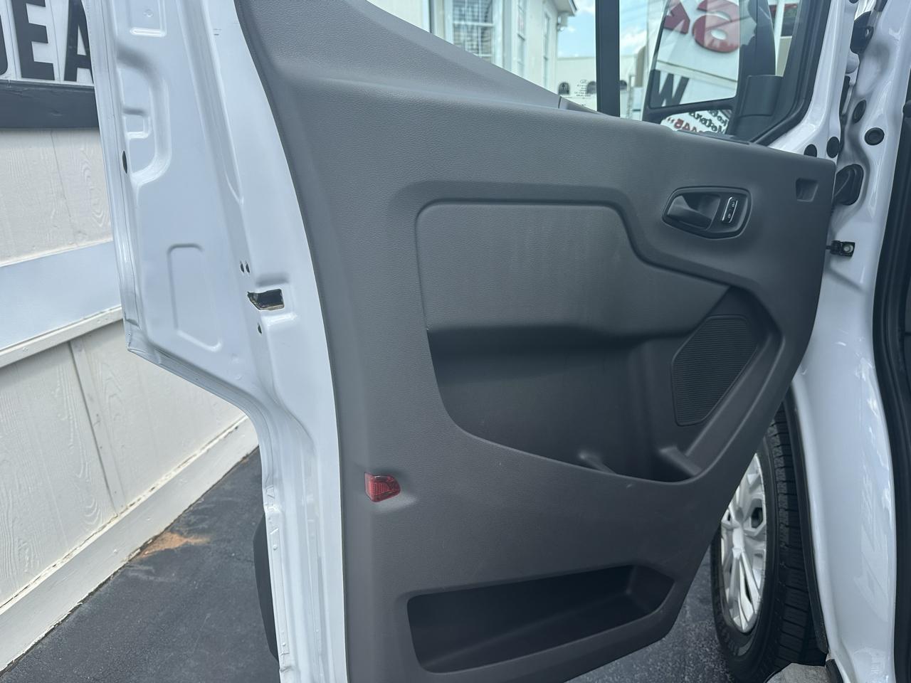Ford Transit 250  2025