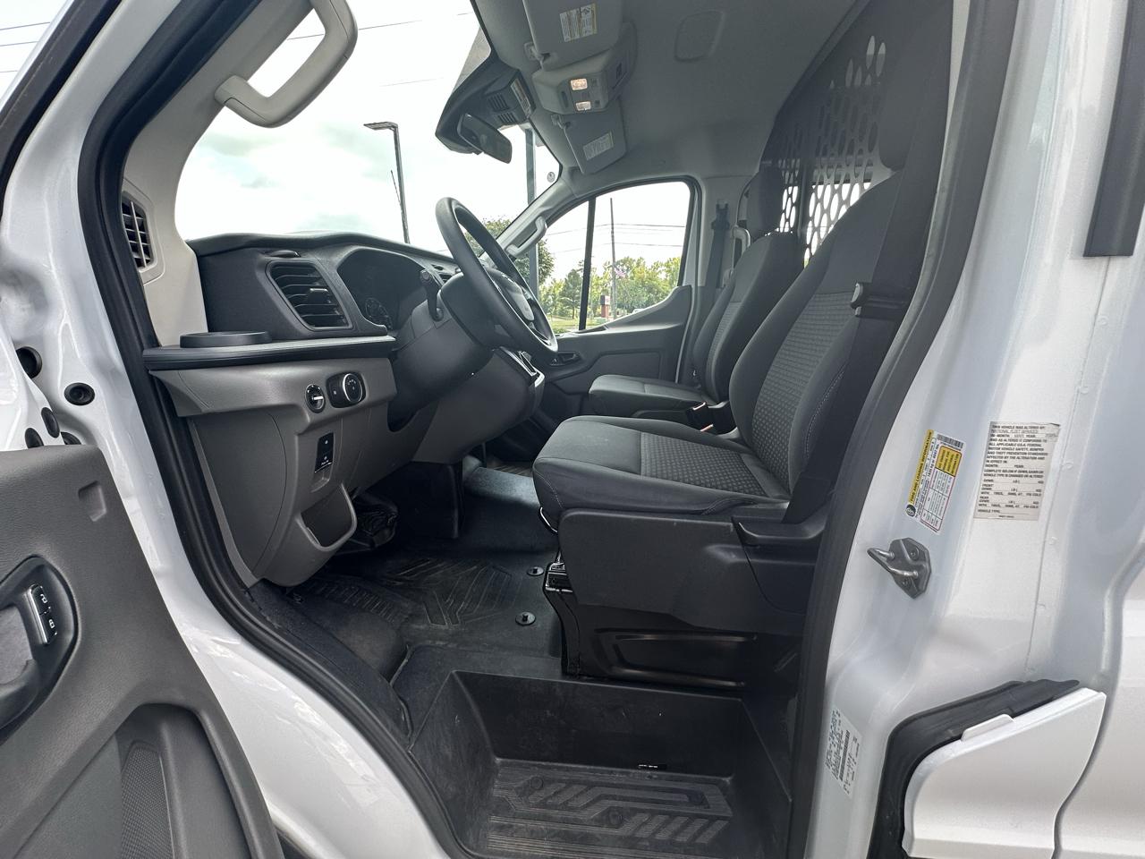 Ford Transit 250  2025
