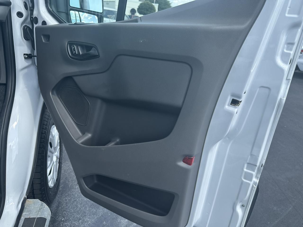 Ford Transit 250  2025