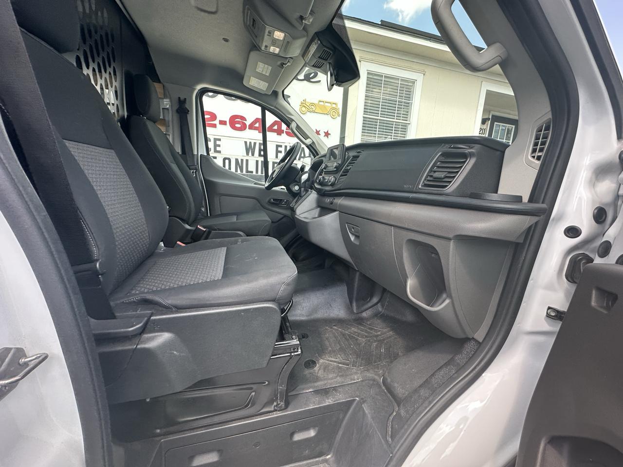 Ford Transit 250  2025