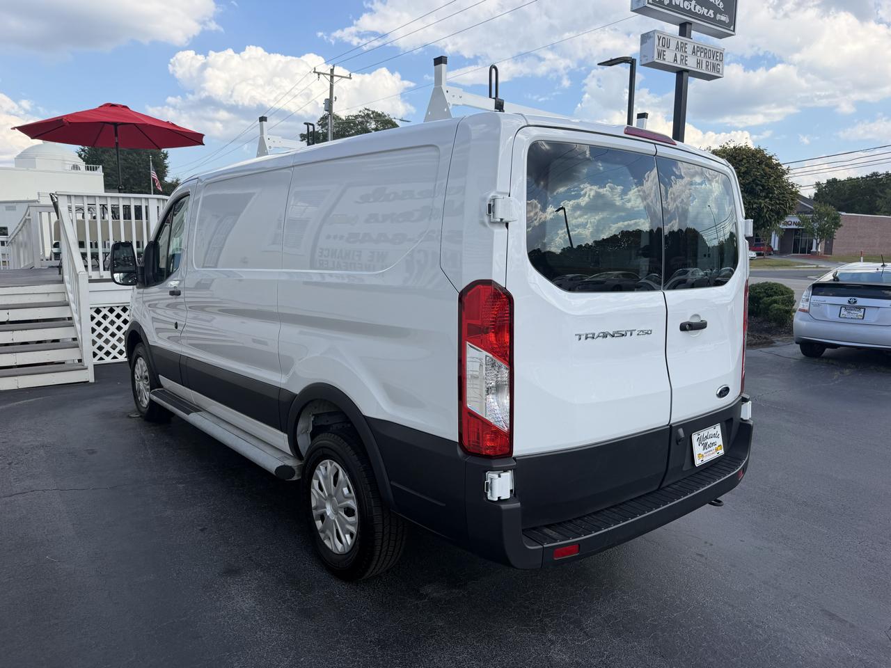 Ford Transit 250  2025