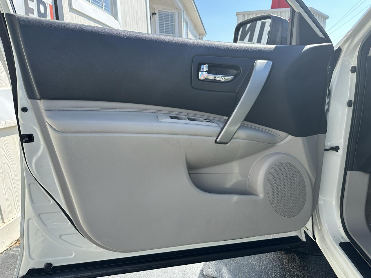Nissan Rogue FWD 4dr SL 2009