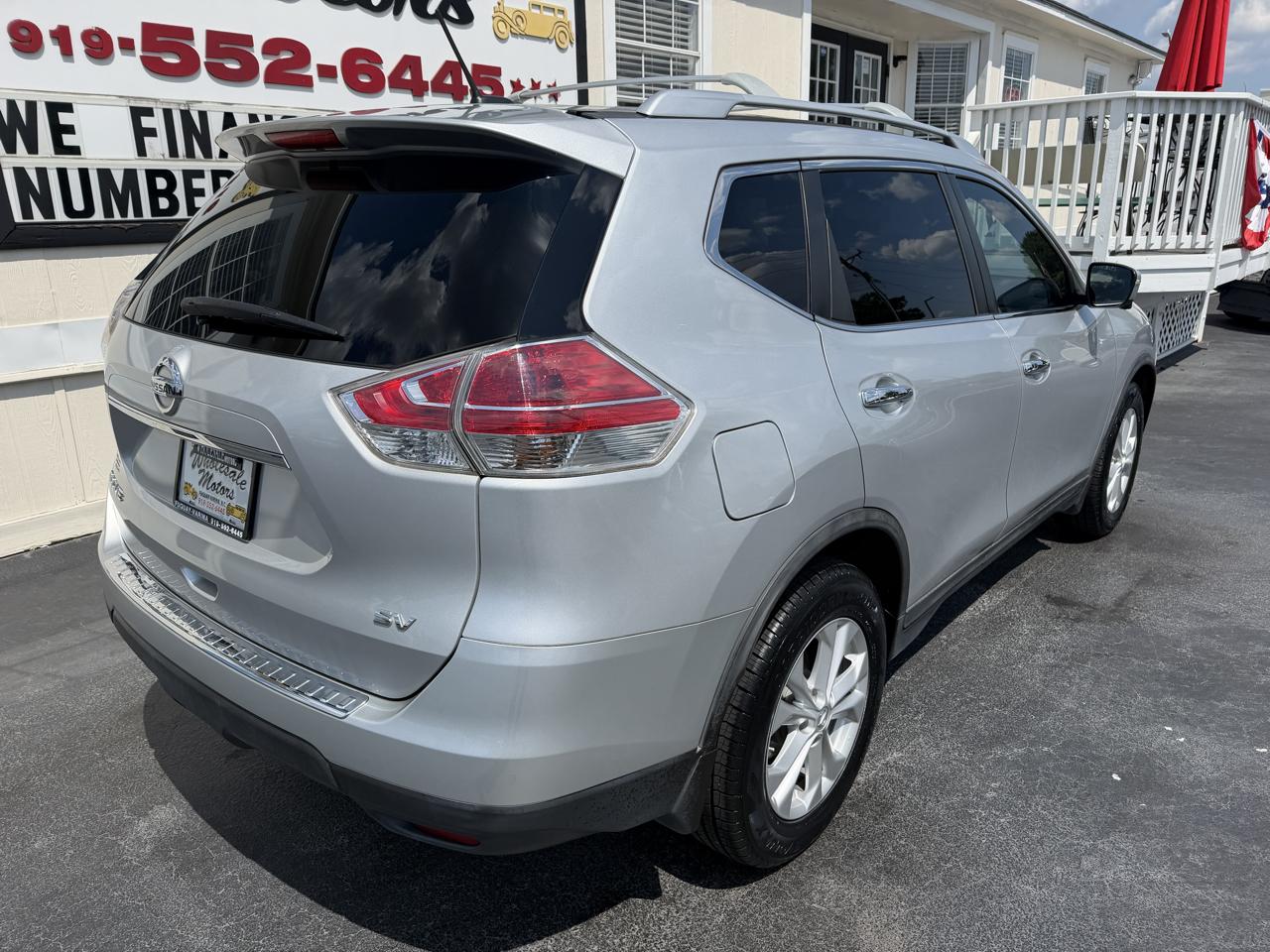 Nissan Rogue FWD 4dr SV 2016