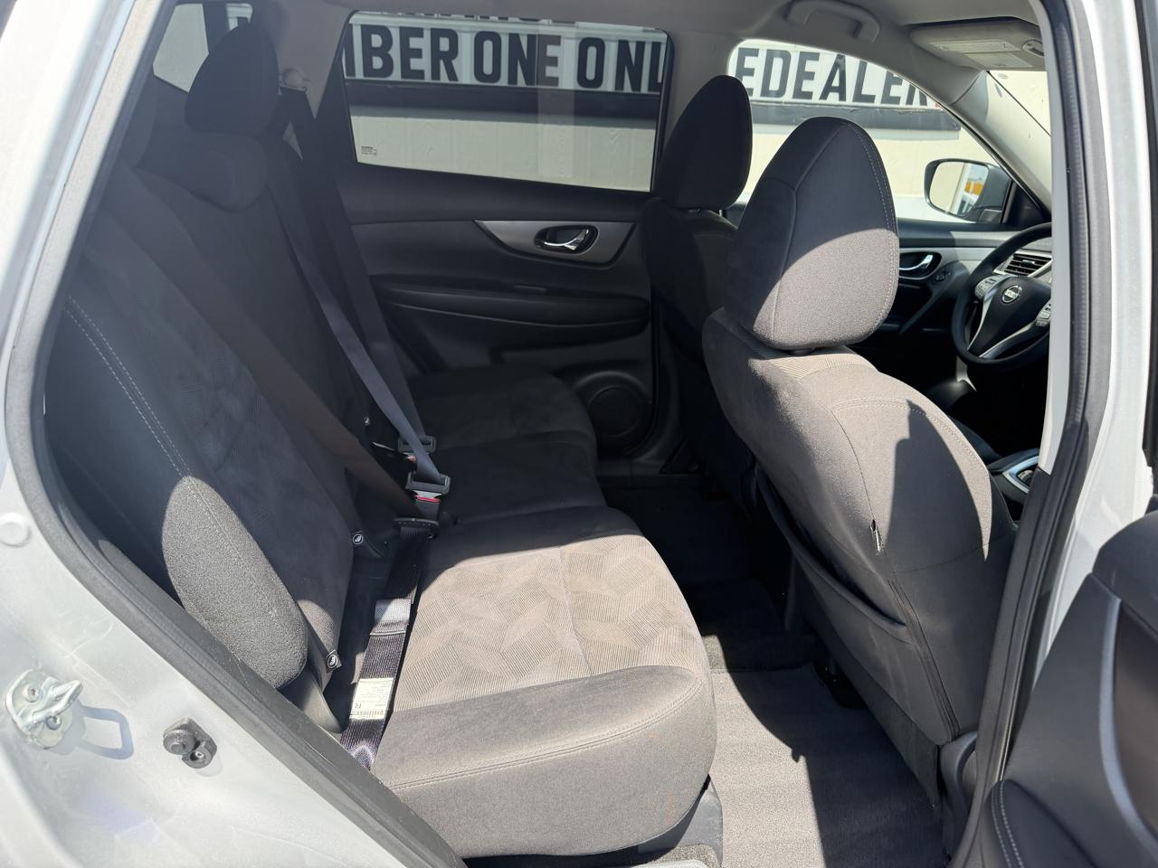 Nissan Rogue FWD 4dr SV 2016