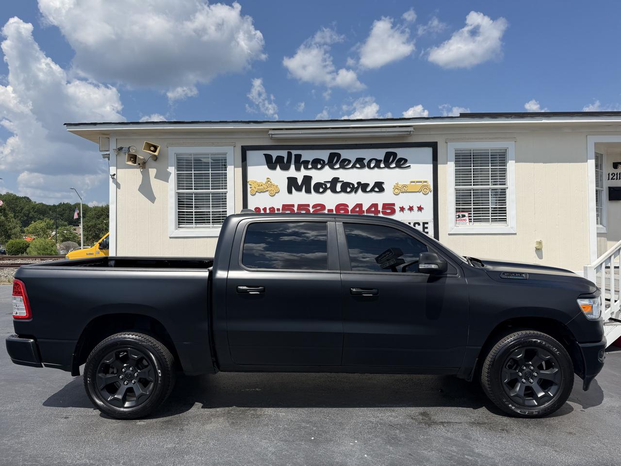 RAM 1500 Big Horn 4x4 Crew Cab 5'7" Box 2022