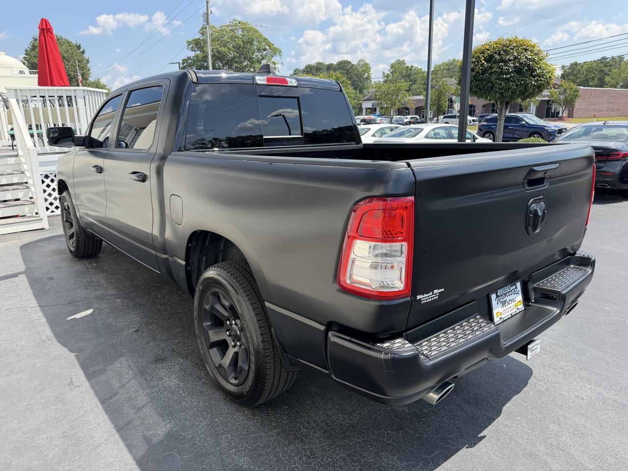 RAM 1500 Big Horn 4x4 Crew Cab 5'7" Box 2022