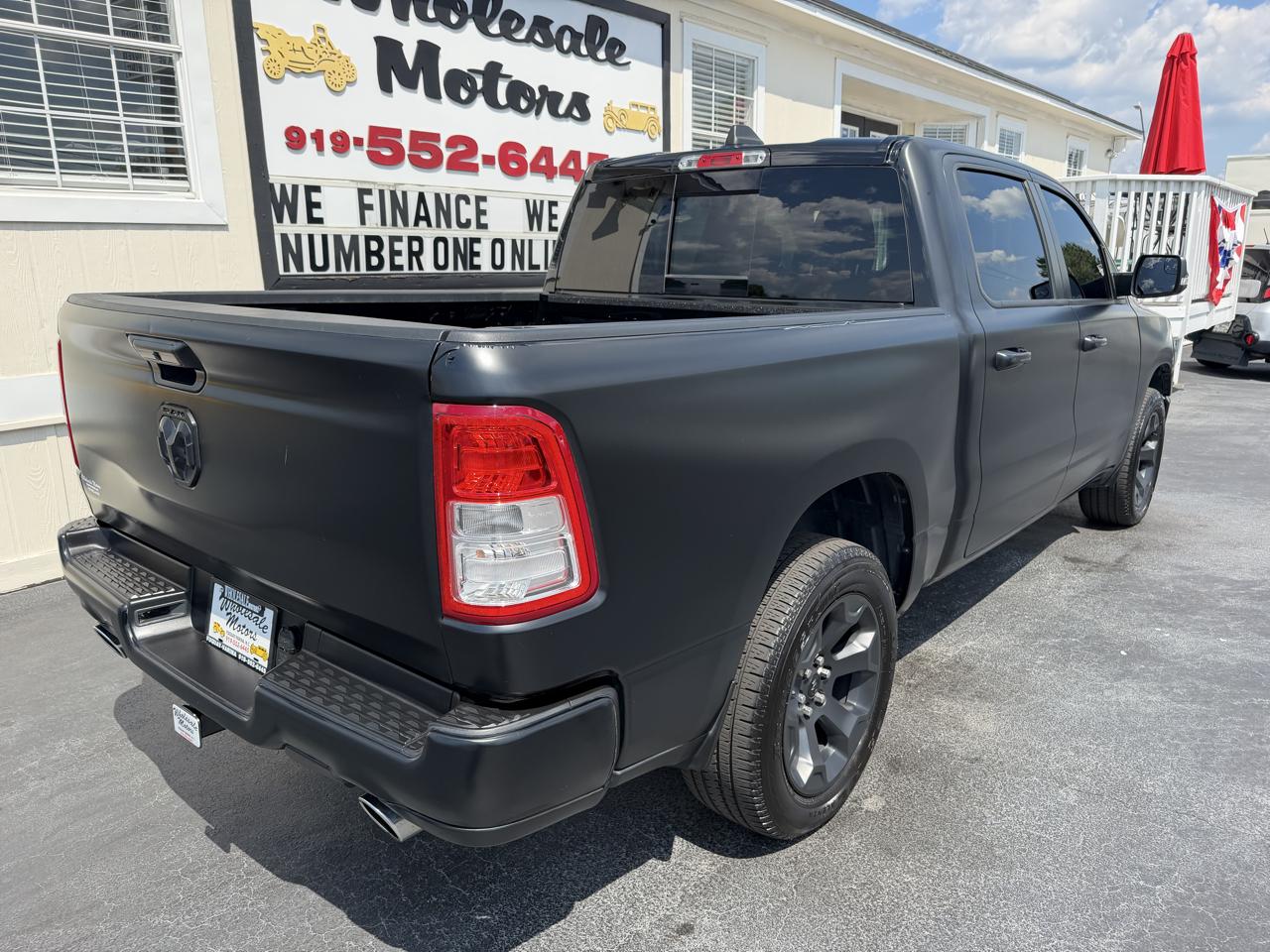 RAM 1500 Big Horn 4x4 Crew Cab 5'7" Box 2022
