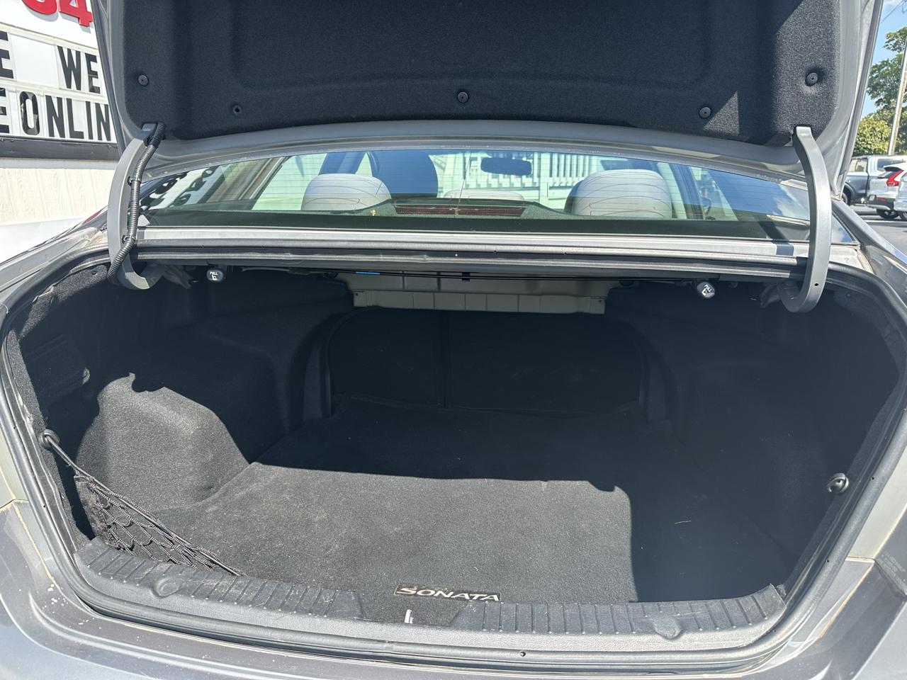 Hyundai Sonata 4dr Sdn 2.4L Auto GLS 2011
